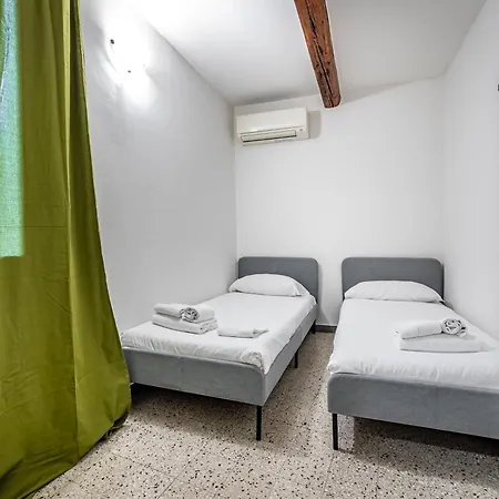 Apartment Yid Agnolo Three Bedroom In