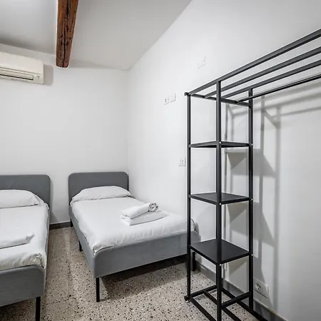 Yid Agnolo Three Bedroom In * Florence