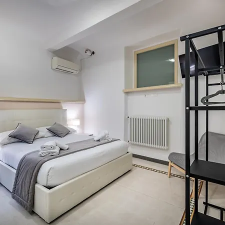 Yid Agnolo Three Bedroom In Florence