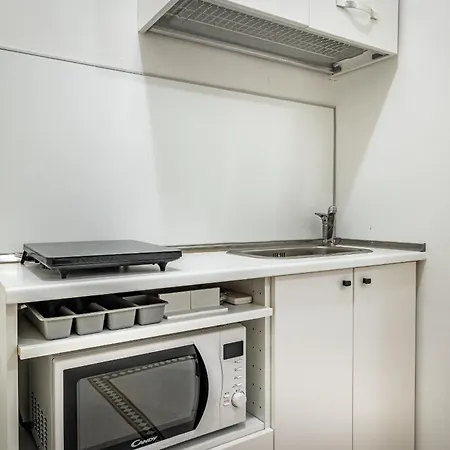 Yid Agnolo Three Bedroom In Διαμέρισμα *