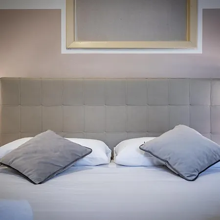 Διαμέρισμα Yid Agnolo Three Bedroom In