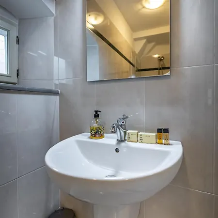 Διαμέρισμα Yid Agnolo Three Bedroom In