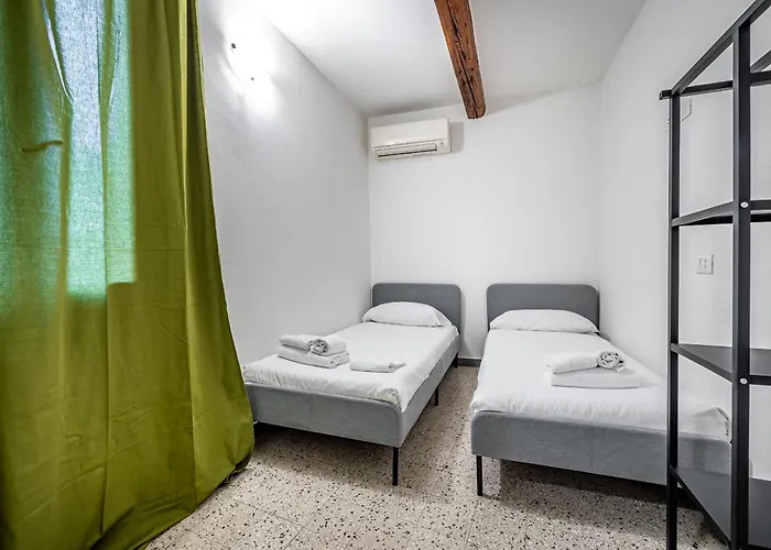 Yid Agnolo Three Bedroom In *
