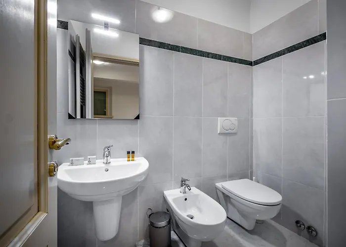 Yid Agnolo Three Bedroom In Apartamento