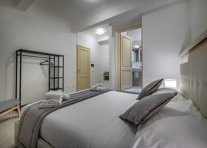 Yid Agnolo Three Bedroom In Apartamento *
