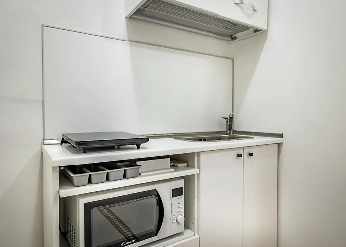 Yid Agnolo Three Bedroom In Apartamento *